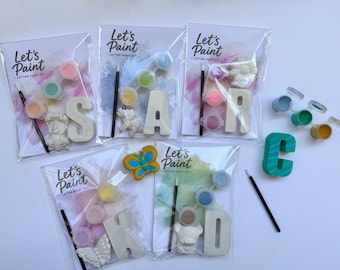 Kit de yeso para pintar letras para niños / Actividad de pintura DIY / Kit de manualidades para niños / Recuerdo creativo para fiestas / Inicial del alfabeto ABC para escribir nombres