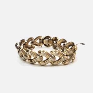 Vintage Crown Trifari Textured Design Link Gold Tone Bracelet 7&quot;