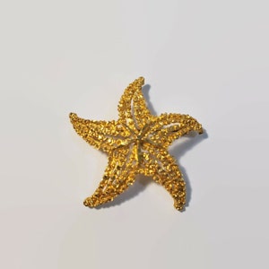 Vintage Starfish Gold Tone Brooch Pin Signed 9571