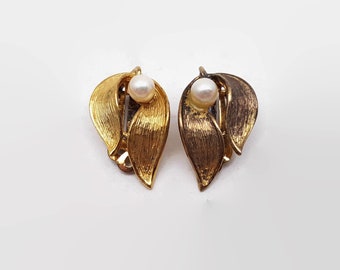 Vintage IPS Karatclad Cultured Pearl Sterling Silver Earrings