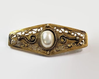 Vintage Faux Pearl Gold Tone Scroll Design Pin Brooch