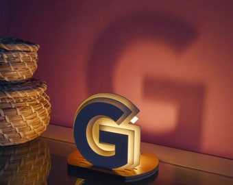 Regalo personalizado de portavelas de luz de té con inicial de metal y madera - Letra G