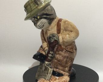 QUAIL Ceramics CAT Figurine “GARDENER”