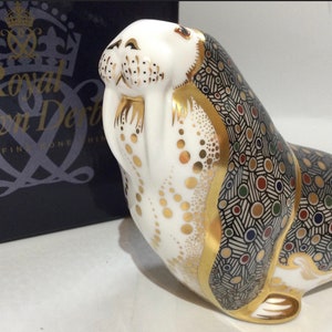 BOXED Royal Crown Derby WALRUS Paperweight