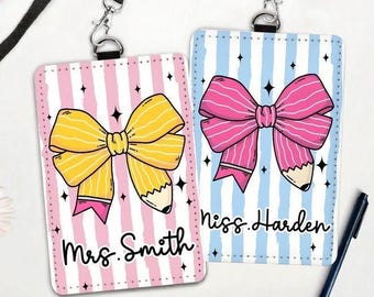 Bleistift Bogen Lehrer Ausweishalter, Benutzerdefinierte Name Lanyard Ausweishalter, Rosa und Blau gestreift ID Tag, Geschenk für Lehrer Wertschätzung
