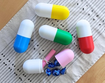 Love Pill Kapsel Box für geheime Botschaften, kleine Schätze oder süße Überraschungen, Süßigkeiten Aufbewahrung, Valentinstag Geschenk Box, 3D Druck