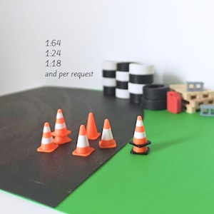 Conos de tráfico en miniatura, escala 1/64, 1/24 y 1/18. Accesorios para dioramas, maquetas, manualidades, proyectos de hobby e impresión 3D.