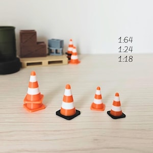 Miniature Traffic Cones, 1/64 1/24 1/18 Scale Diorama Accessories for Mini Displays, Model Scenes, Crafts, Hobby Projects, 3D print