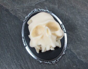 3D Skull Brooch, Gothic Accessories, Black and Silver, Goth Sweater Pin, Dark Fashion, Skull Cameo