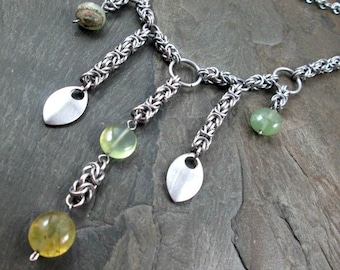 Collar de malla bizantina - Feria del Renacimiento - Piedra preciosa de prehnita - Regalo de joyería de malla