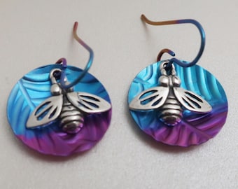 Hypo-allergenic Aqua Purple  niobium disc Sterling silver  bee charm Jewelry dangle earrings lightweight dangly