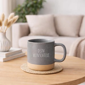 Personalisierte Tasse mit Wunschtext – Geschenk mit Text nach Wahl – Gravierte Keramiktasse – individuell & Spülmaschinenfest – 360 ml