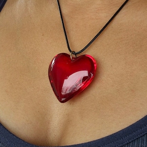 Stunning Heart Necklace, Heart Necklace, Glass Heart Pendant, Gifts for Her, Mother's Day Gifts, Heart Jewelry zdjęcie 1