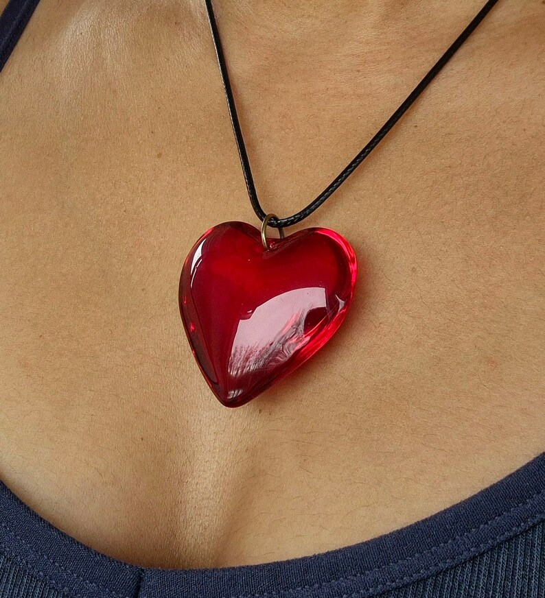 Superbe collier coeur, collier coeur, pendentif coeur en verre, cadeaux pour elle, cadeaux de fête des mères, bijoux coeur image 1