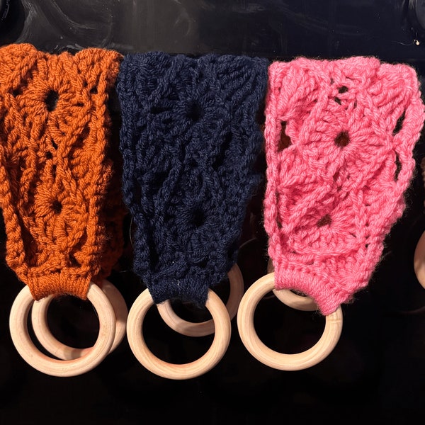 Bavarian Stitch Towel Hanger