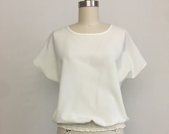 1980s Boxy Blanc Blouse by Bedford Fair Lifestyles • Size Medium Large