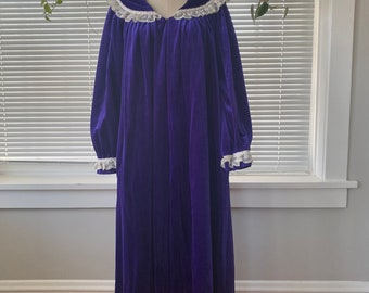1980s Vintage Deep Violet Purple Dressing Gown Loungewear by Komar Size Medium