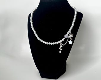 White pearl beaded necklace w pink & silver stars, ethereal jewelry, celestial accessories, fairycore