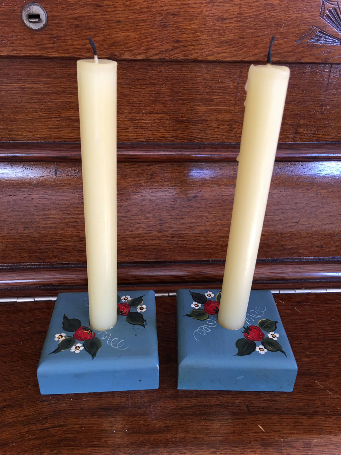 Tole Painted Square Wood Taper Candle Holders Strawberry And Leaves Tole Painted Square Wood Taper Candle Holders Strawberry And Leaves Williamsburg Blue Base White Flowers Shabby Chic Vintage Hand