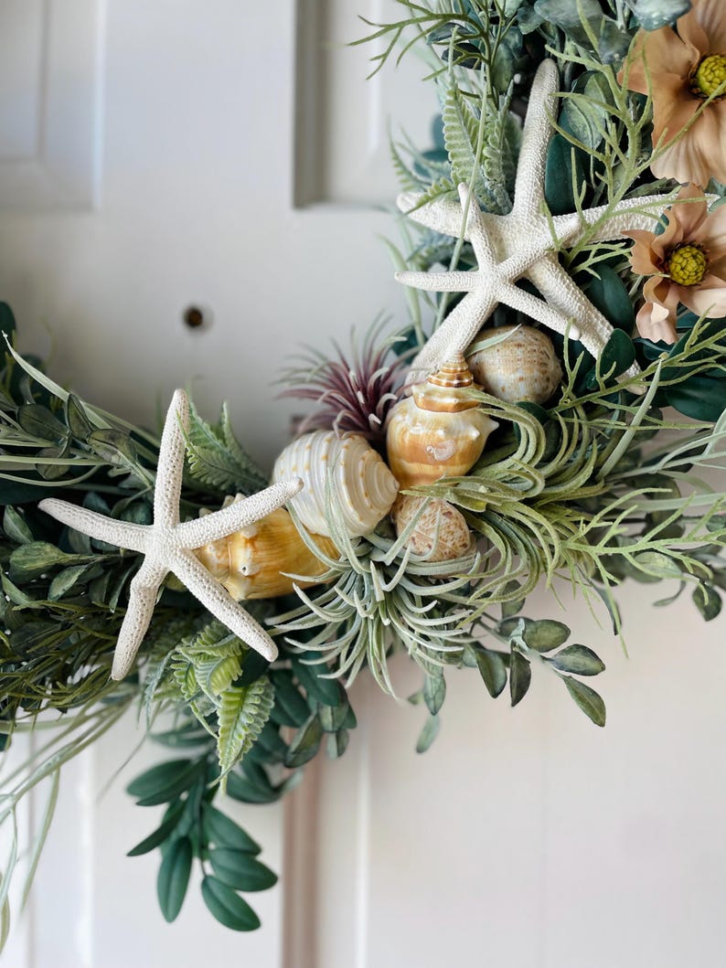 Corona costera de conchas y estrellas de mar: decoración para la casa de playa imagen 5