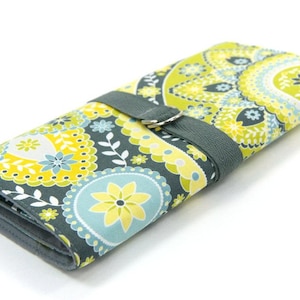 Crochet Knitting Needle Organizer - Intermission - 24 Gray Pockets for circular, double pointed, interchangable or travel / Medium