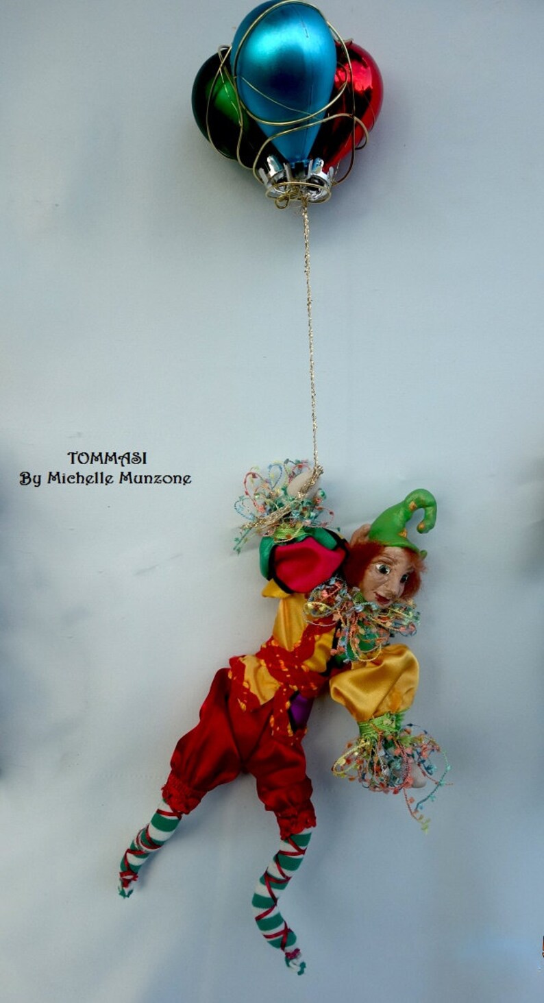 TOMMASI One Of A Kind ELF, Polymer Clay 9 23 cm Tall, Hanging Doll, Art Doll, Sculpture, Michelle Munzone, Jester, Christmas, signed image 3