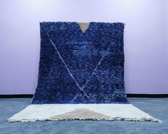 Tapete de lã marroquina feito à mão – Tapete berbere abstrato azul, branco e bege – Tapete moderno minimalista estilo Beni Ourain – Tapete boho