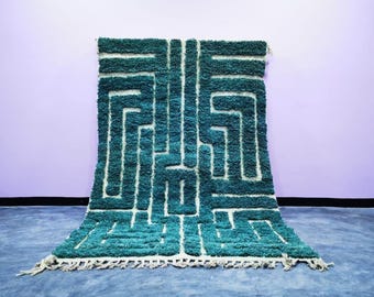 Handmade Moroccan Wool Rug – Green & Cream Berber Maze Design