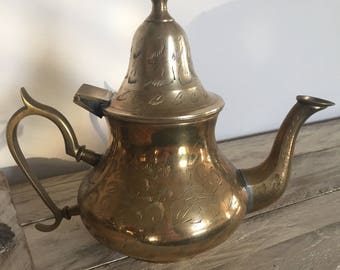 Solid brass vintage alladin teapot with engraving details