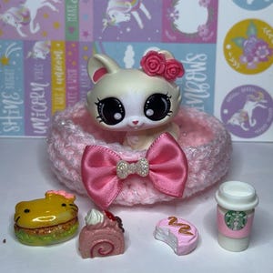 Littlest Pet Shop Sitting Crouching Pink Cute Flower Rose Cat Custom LPS OOAK with Accessories