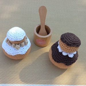 Lot of crochet pastries image 7