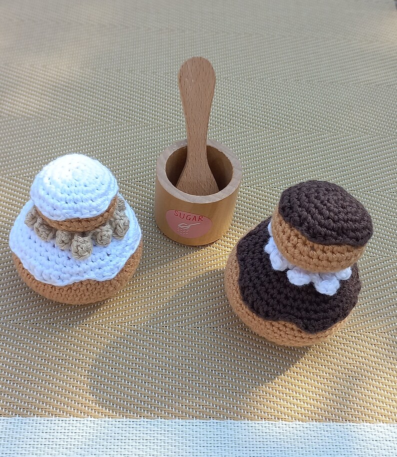 Lot de pâtisseries au crochet image 7