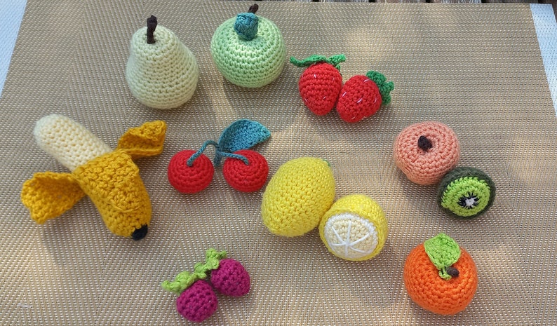 Lot de fruits dinette au crochet image 1