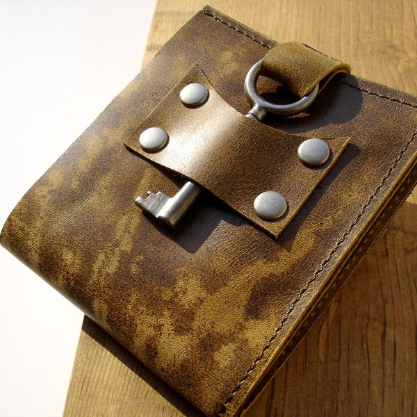Men's Leather Wallet with Antique Skeleton Key - Brindled Caramel Steampunk Bi-fold