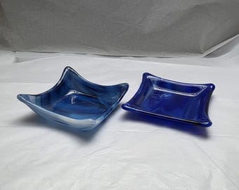 Handmade Fused Glass Ring Dish | Blue and White Streaky Trinket Tray