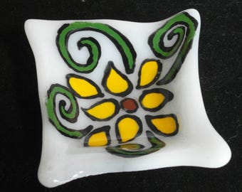 Small Fused Glass Dish – Hand‑Painted Floral Ring Holder, Jewelry Tray