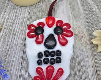 Sugar Skull Ornament, Fused Glass Halloween Decor, Dia De Los Muertos,