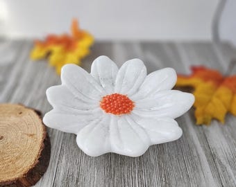 Fused Glass Daisy Bowl: Handmade Floral Dish, 6-inch