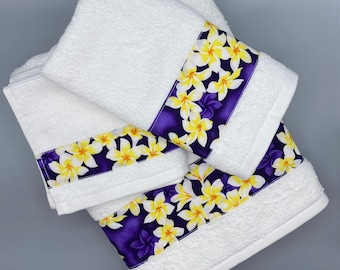 Embellished Bath Towel, Hand Towel, Washcloth Set with Hawaiian Floral Print