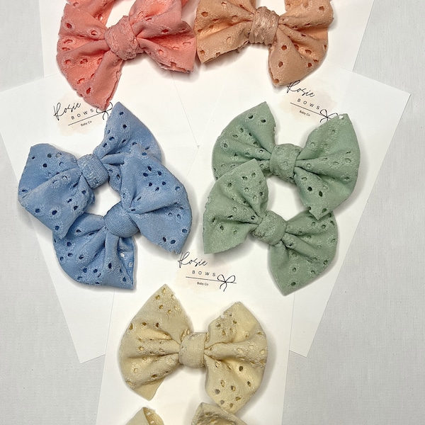 Eyelet baby toddler piggie bows, set of two bows, baby bows, toddler bows, baby piggies, toddler piggies, baby pigtail bows, ponytail bows