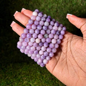 “Lavendel Umarmungen” Lepidolith Armband || Lepidolith, 8 mm Armband, Kristallschmuck, Kristallarmband