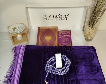 Coffret confort prière pour femme le Coran la citadelle du musulman personnaliser tapis de prière couleur au choix musc tesnime et un tasbih