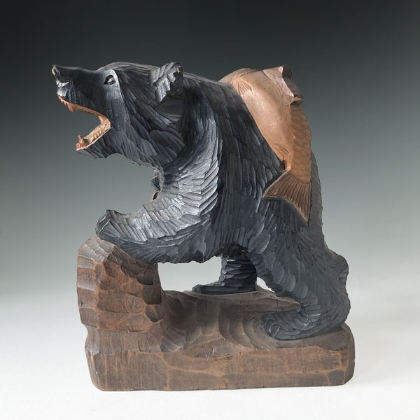 Statuette artisanale d'ours Aïnou en bois