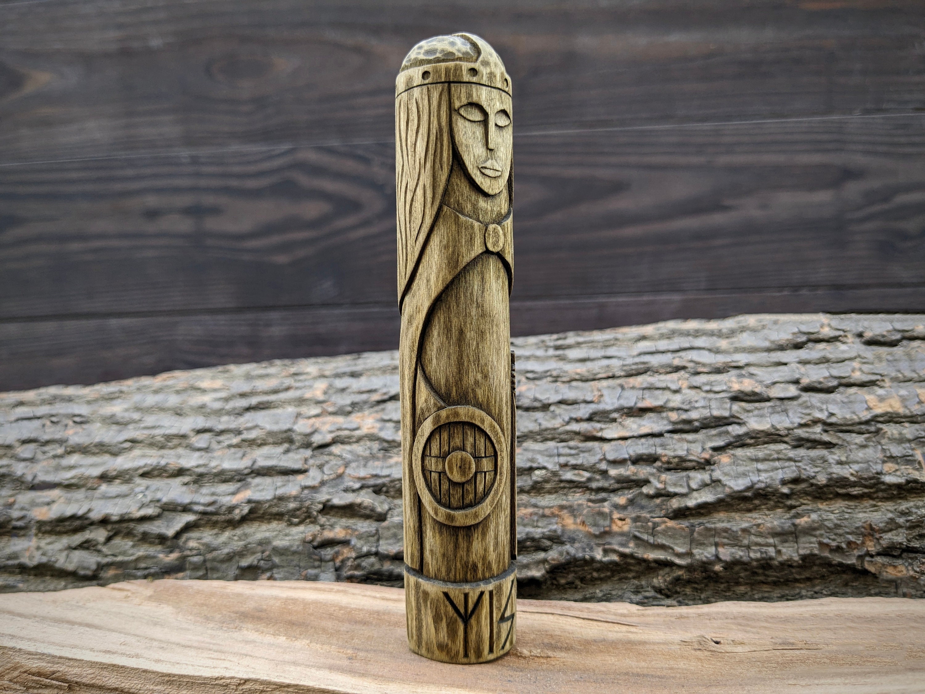 Goddess - Zisa. Wooden Gods Sculpture. Norse Pantheon. Mythology