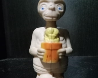 Vintage 1980s E.T. with Plant pvc 1in figure