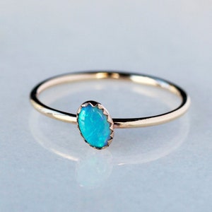Opal Ring Gold, Oval Opal Gold Ring, Solid 14k Gold October Birthstone Jewelry, Natural Opal Gemstone, Dainty Opal Ring