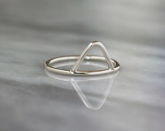 Silver Peak Ring, Sterling Silver Triangle Ring, Sterling Silver Chevron Shape