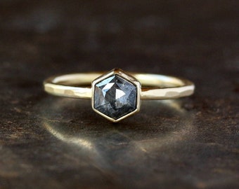 Hexagon Diamond Ring - Solid 18k Gold Hammered Band - Rose Cut Diamond - Deep Gray Hexagonal Diamond