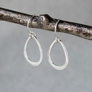 Chic Sterling Silver Teardrop Earrings, Lightweight & Trendy