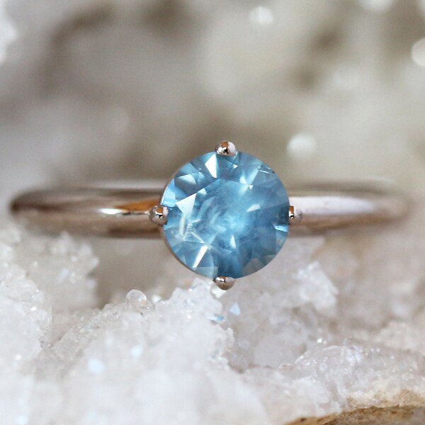 Montana Sapphire Engagement Ring, Cornflower Blue Sapphire Solitaire, 18k Palladium White Gold Prong Setting